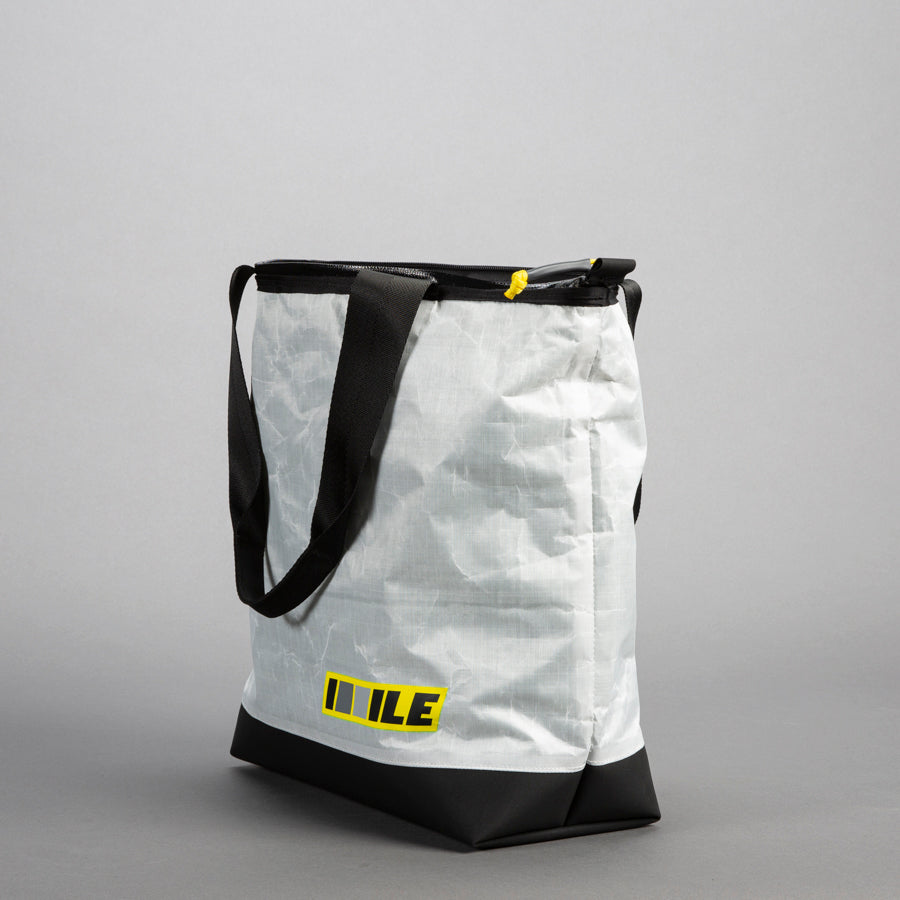 Minimal Tote: CATEGORY ONE