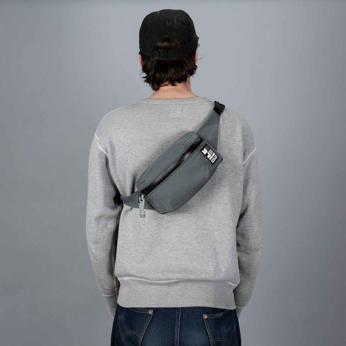 WORKSHOP BAG: Micro Messenger Arctic Grey VX21